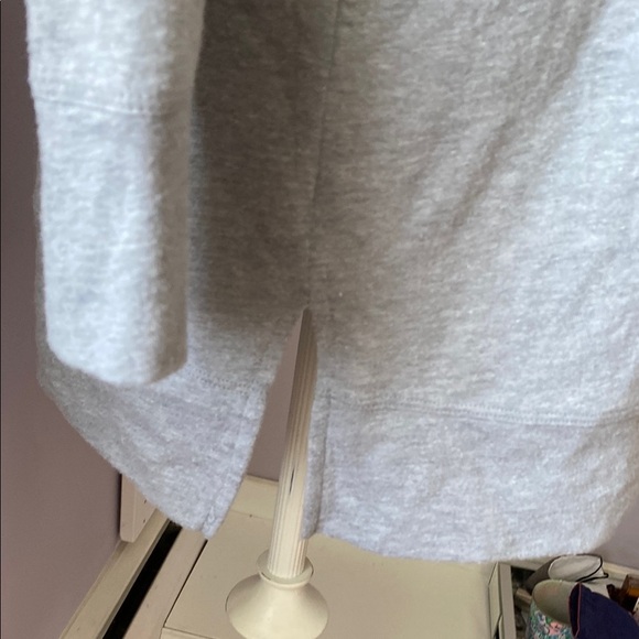 Victoria's Secret Heather Gray Love Script Pajama Top - Picture 4 of 10